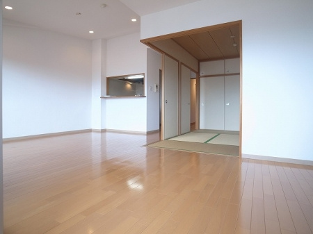 ラ・メゾンMSⅡの居間・リビング