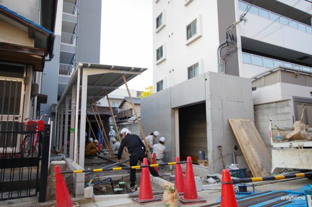 リバレイン江坂 仲介手数料無料のエントランス