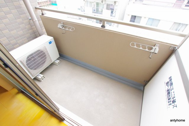 ラナップスクエア南森町ネクストステージ　仲介手数料無料のバルコニー