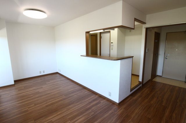 学園西カレッジハイツの居間・リビング|学園西カレッジハイツ