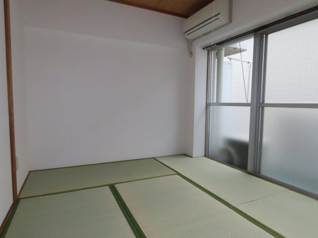 大阪市淀川区野中南１丁目の賃貸マンションの和室