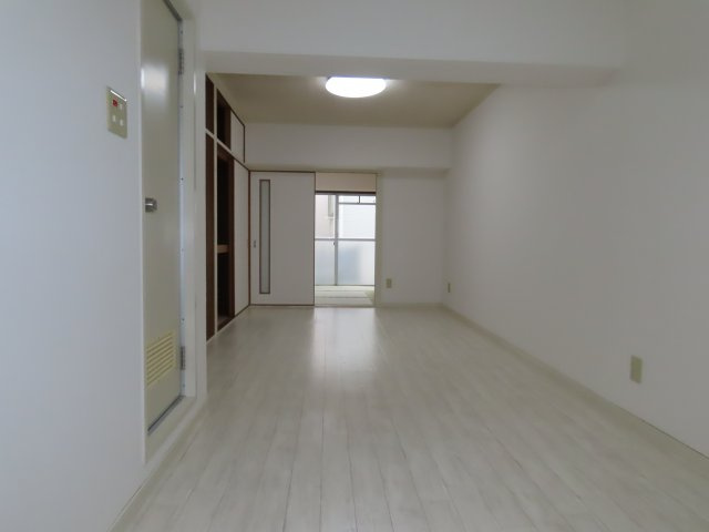 大阪市淀川区野中南１丁目の賃貸マンションの居間・リビング