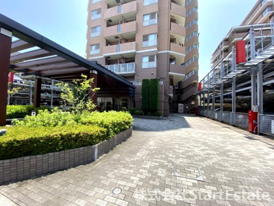 【エントランス】 | グランディア山坂 | 落ち着いたエントランスです