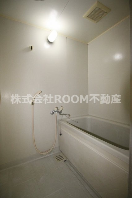 エクセレントハイツの浴室|日々の疲れを癒すお風呂付です