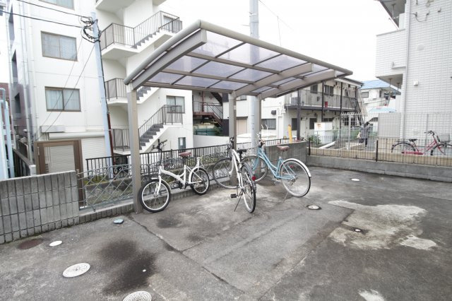 【その他共用部分】 | ドムスソラリス | 駐輪場です♪