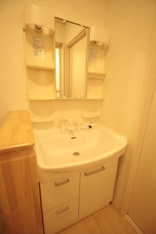 【独立洗面台】 | ドムスソラリス | 身支度がしっかりできます♪
