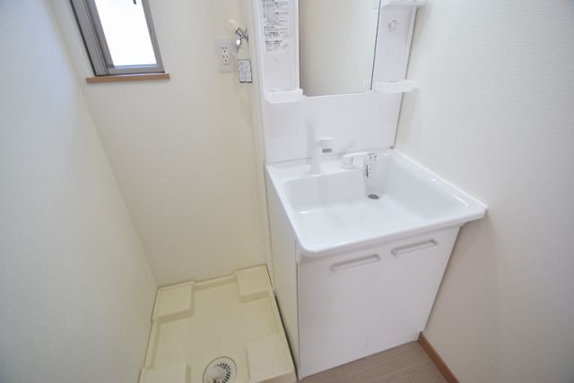 プランドールの洗面所|シャンプードレッサー付き