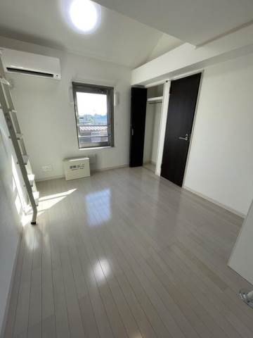 サザンロード新小岩の洋室