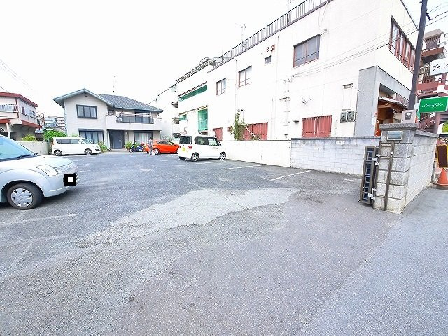 橋本モータープールの駐車場