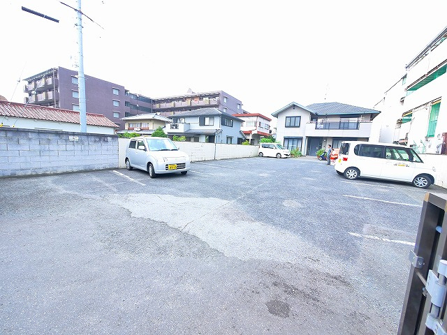 橋本モータープールの駐車場