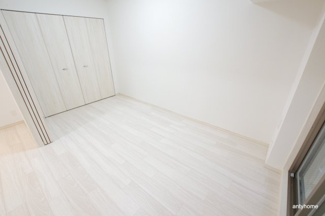 ORSUS新大阪　仲介手数料無料の寝室