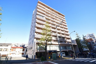 【外観】 | 重厚感のあるＳＲＣ造の１１階建てマンション。