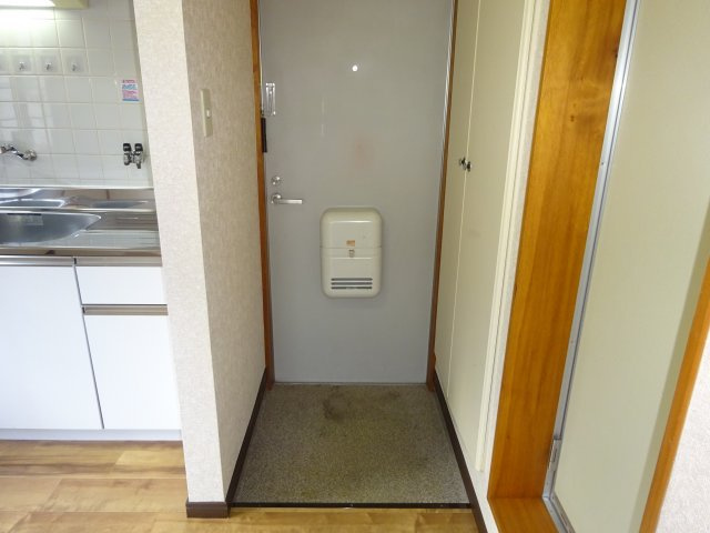 コーポソレイユの玄関