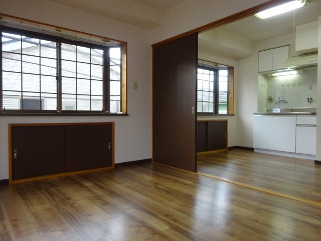 コーポソレイユの居間・リビング