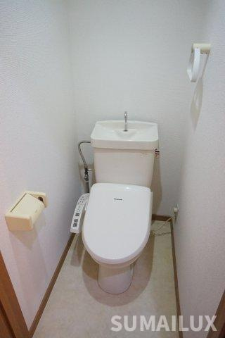 熊本市東区小峯４丁目の賃貸マンションのトイレ