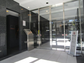 【エントランス】