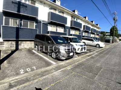【駐車場】 | コーブサンクチュアリ | 駐車場に車を止められます