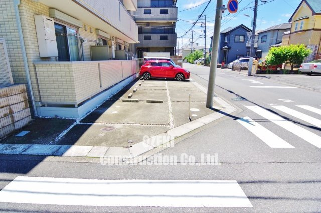 グラントゥーレの駐車場