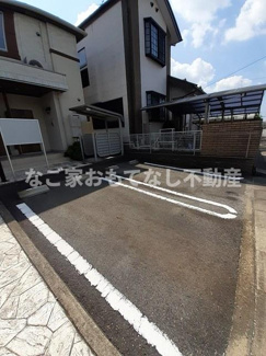 【駐車場】