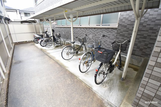 ヌーヴェルバーグ　仲介手数料無料の駐車場