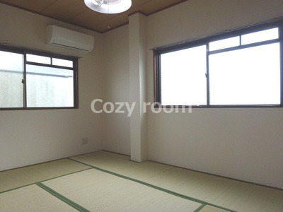 【和室】 | ハッピーハイツ | もう一つ東向きの和室があります。