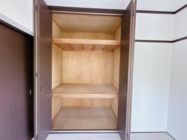 パークヒルズ雁宿の収納