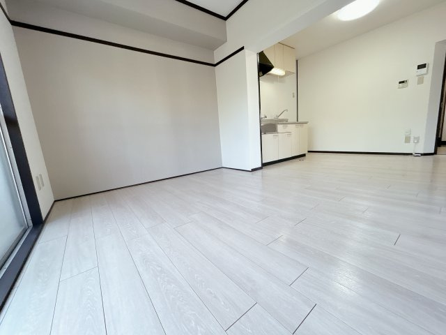 パークヒルズ雁宿の居間・リビング