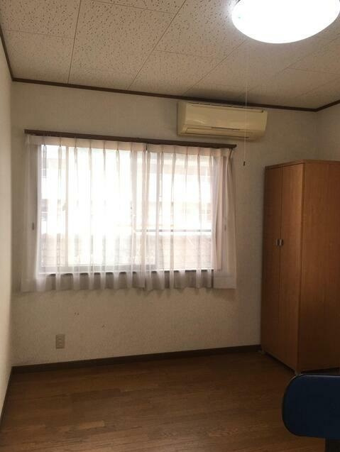 高知市南竹島町　中古住宅売家の洋室