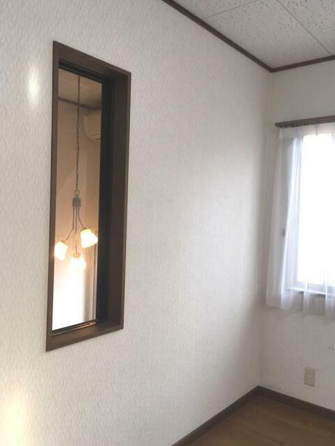 高知市南竹島町　中古住宅売家の洋室