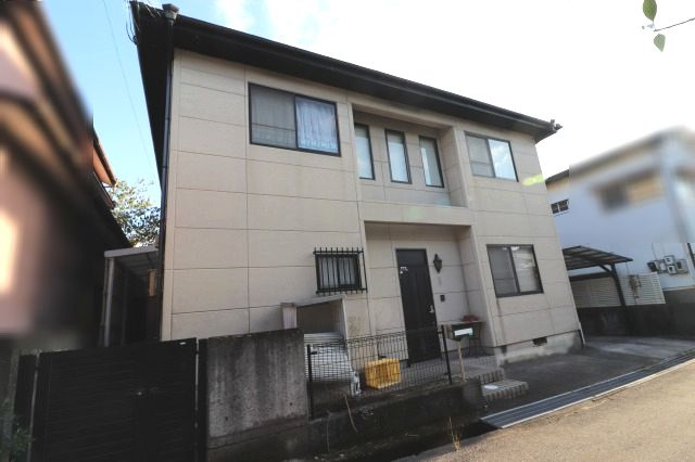 高知市南竹島町　中古住宅売家の外観