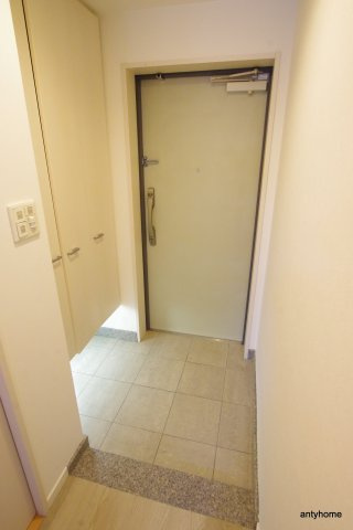 レジュールアッシュ福島　仲介手数料無料の玄関