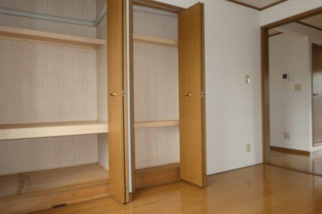 ファミールＦＵＪＩ　Ｂの内装|洋室