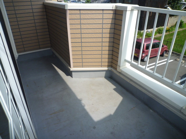 ファミールＦＵＪＩ　Ｂのバルコニー