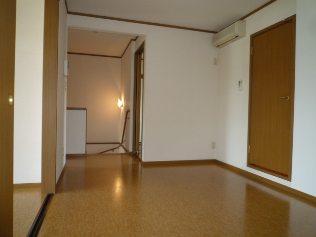 ファミールＦＵＪＩ　Ｂの居間・リビング