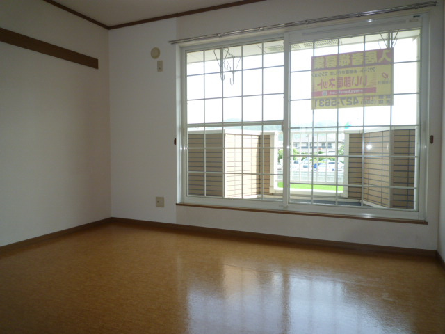 ファミールＦＵＪＩ　Ｂの洋室