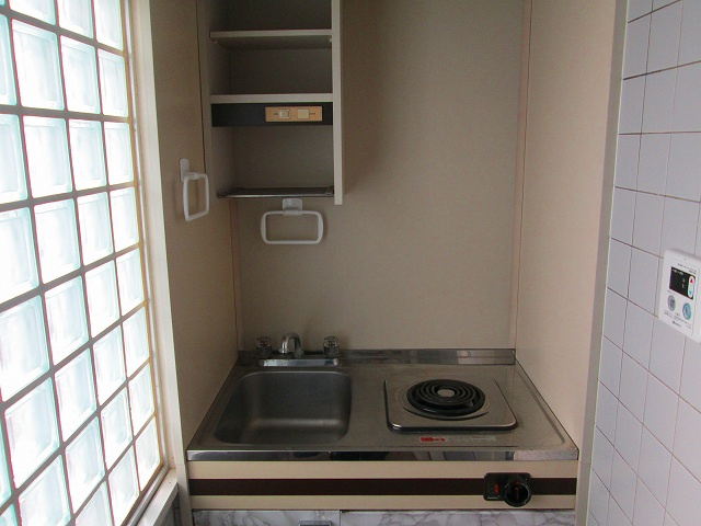 石ビルのキッチン