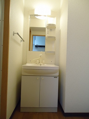  | グレイス森井