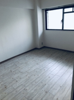 【寝室】 | 大産板付マンション | ※同マンション別室の参考写真です