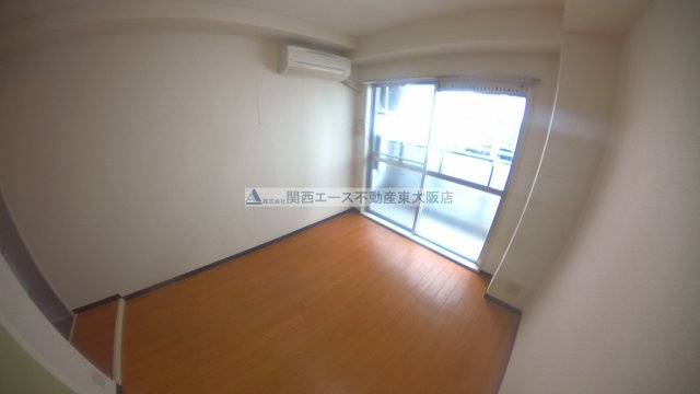 【寝室】 | アリーヴェデルチ小阪