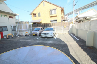 【駐車場】
