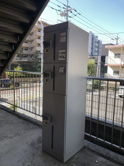 【その他共用部分】 | 共用部分には宅配BOXがあるので荷物の受け取りもスムーズに♪再配達を依頼する手間が省けます☆