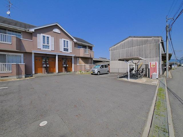 サンハイツミヤコの駐車場|駐輪場