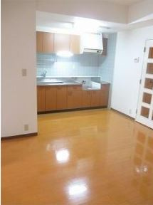 【居間・リビング】 | パークエイト戸田 | 明るい室内です（同物件別部屋の参考写真）