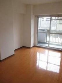 【内装】 | パークエイト戸田 | ゆったりとしたリビングです（同物件別部屋の参考写真）