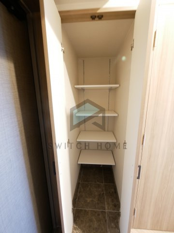 【収納】 | PHOENIX Clove Tomoi | 玄関シューズボックスです！≪内装は2.5.8F白色/3.6.9Fグレー/4.7.10Fこげ茶になります≫
