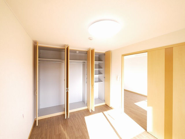 ＣＨＥＲＲＹ　ＨＯＵＳＥ（チェリーハウス）の洋室