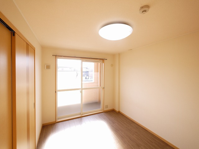 ＣＨＥＲＲＹ　ＨＯＵＳＥ（チェリーハウス）の洋室