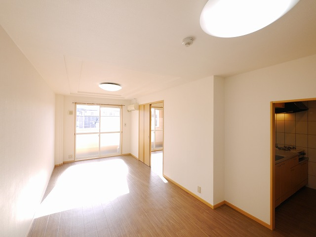 ＣＨＥＲＲＹ　ＨＯＵＳＥ（チェリーハウス）の居間・リビング