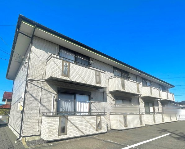 ハイツ功城の外観