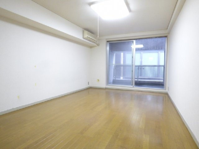 【居間・リビング】 | トラストワンビル１９